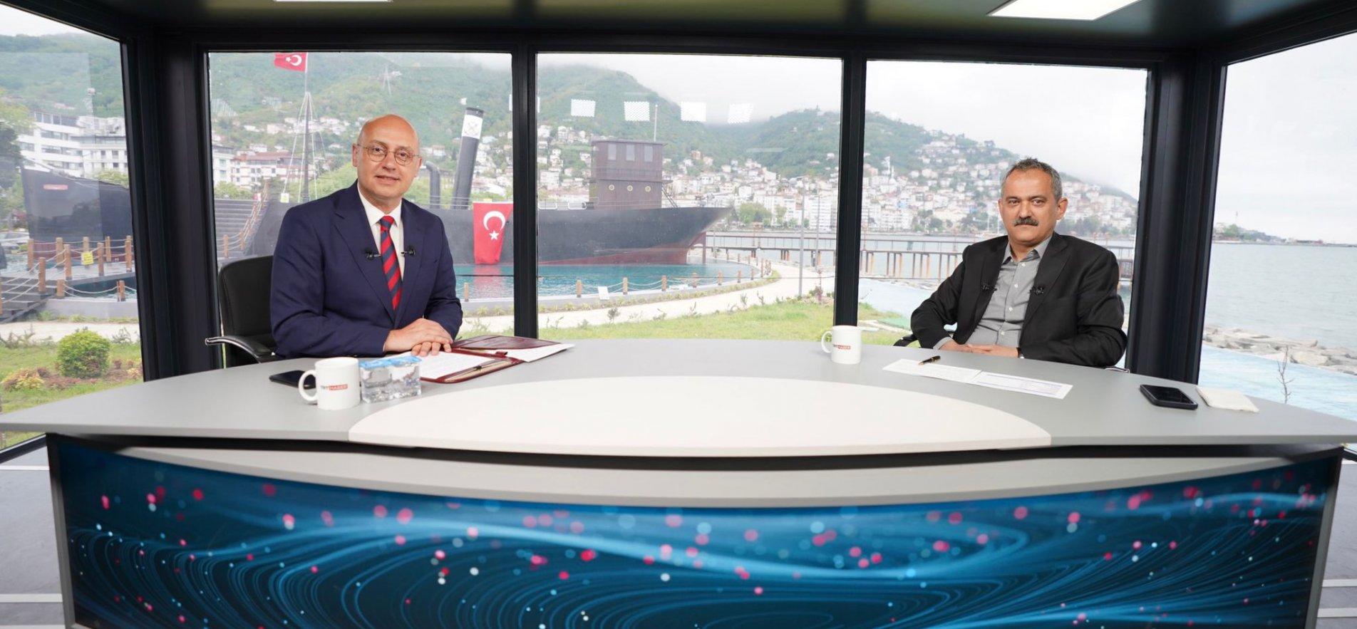 BAKAN ÖZER, TRT HABER CANLI YAYININA KONUK OLDU