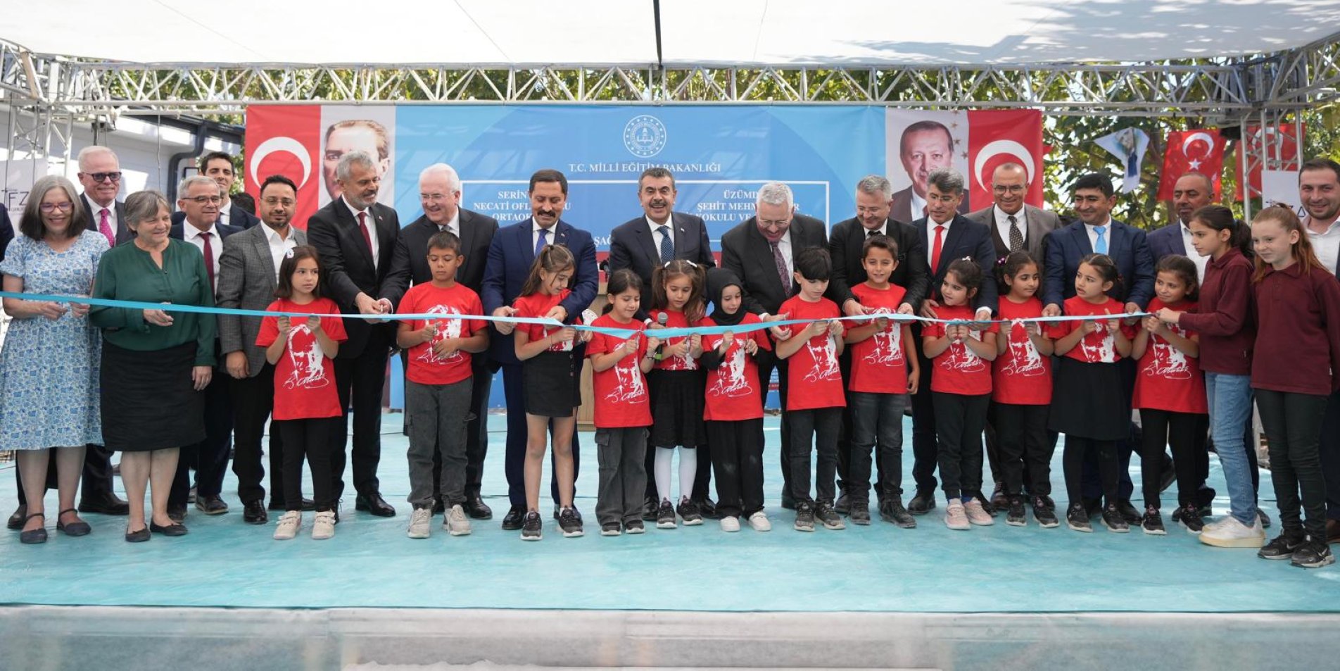 BAKAN TEKİN, HATAY'DA ÜÇ OKULUN AÇILIŞ TÖRENİNE KATILDI